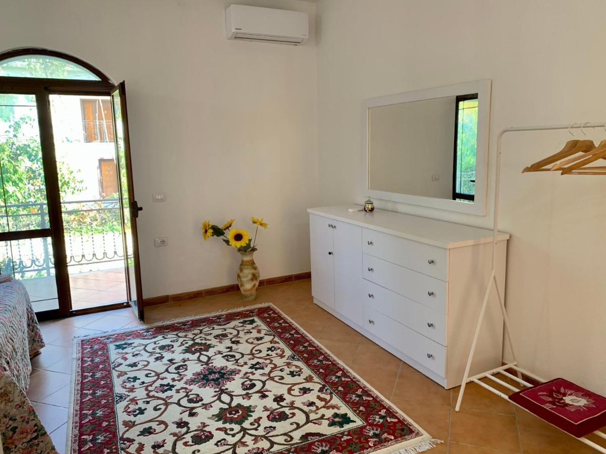 Guesthouse Villa Rosa بيرات المظهر الخارجي الصورة