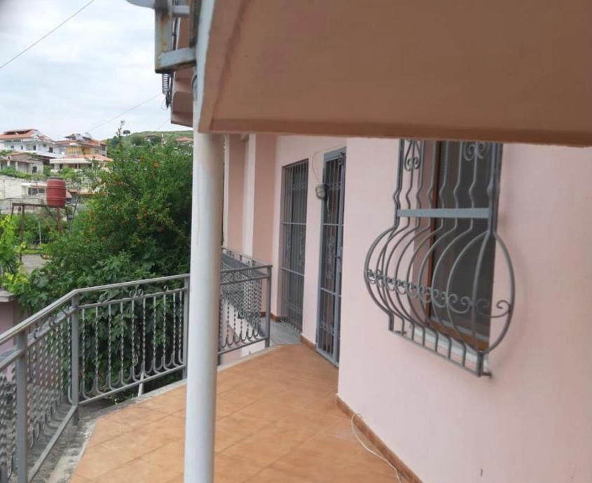 Guesthouse Villa Rosa بيرات الغرفة الصورة